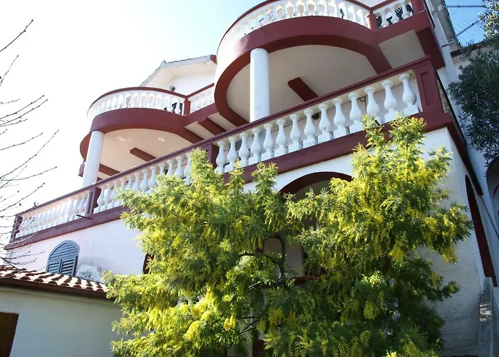 Halugica Апартаменты *